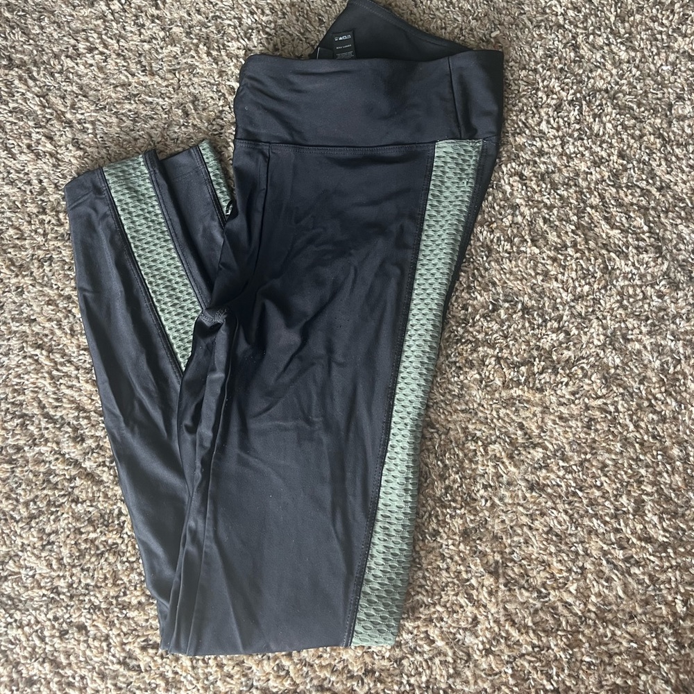 Koral black leggings